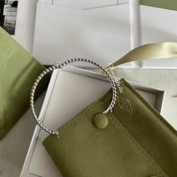 NEW! 🤍 Van cleef arpels VCA 18K White Gold Perlee Pearls Bracelet Small Model - Picture 2 of 7